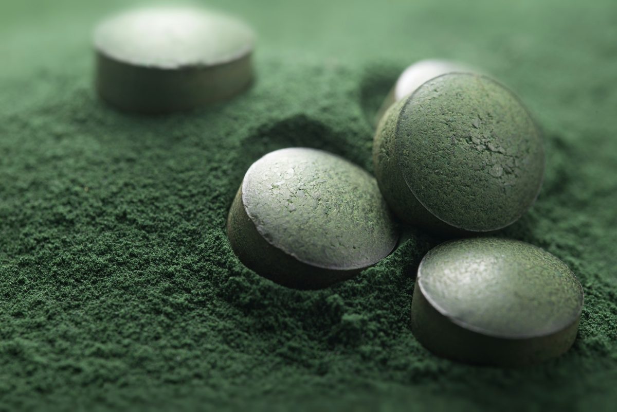 Alga Spirulina nell'Alimentazione dei Pesci d'Acquario: Una Guida Completa